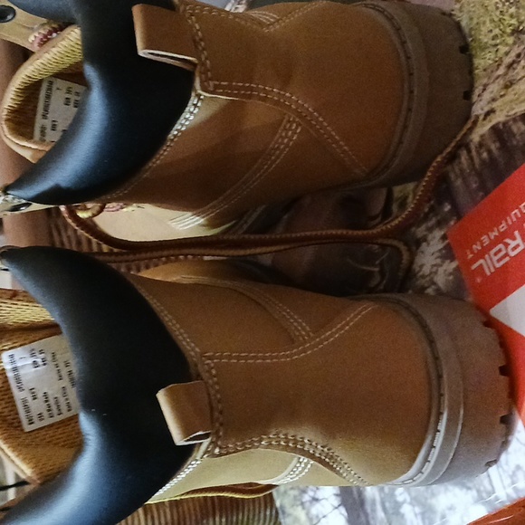 NIB Hiking Boots Men's sz 7, for women too - Picture 11 of 15